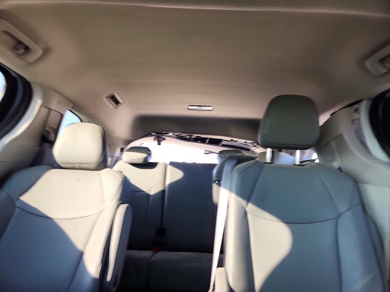 Продажа на аукционе авто 2023 Toyota Sienna, vin: 5TDJRKEC2PS173311, номер лота: 65542006