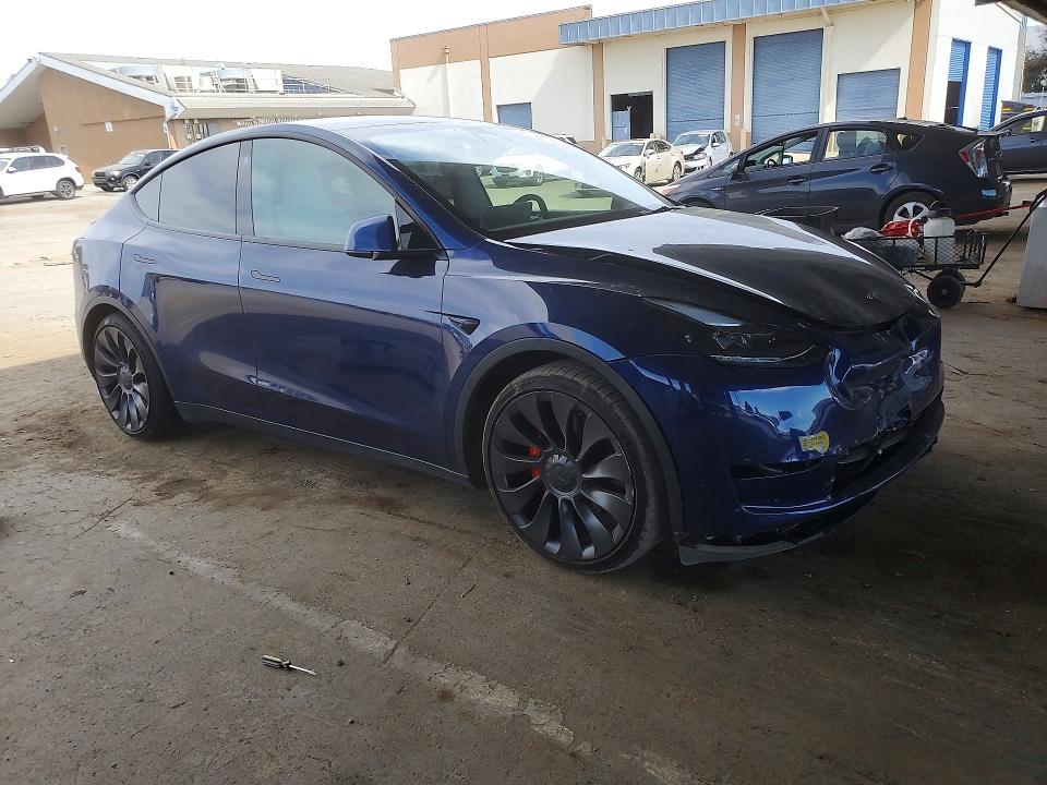 65569916 :رقم المزاد ، 7SAYGDEF3NF365609 vin ، 2022 Tesla Model Y مزاد بيع