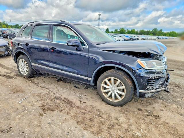 2016 Volkswagen Touareg მანქანა იყიდება აუქციონზე, vin: WVGEF9BPXGD012447, აუქციონის ნომერი: 63898356