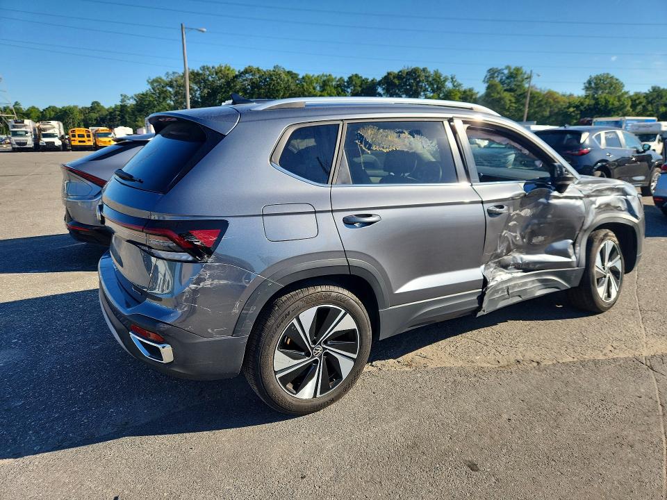 66350686 :رقم المزاد ، 3VVUC7B23SM024262 vin ، 2025 Volkswagen Taos مزاد بيع