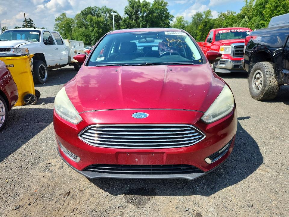 66064596 :رقم المزاد ، 1FADP3N23FL227091 vin ، 2015 Ford Focus مزاد بيع