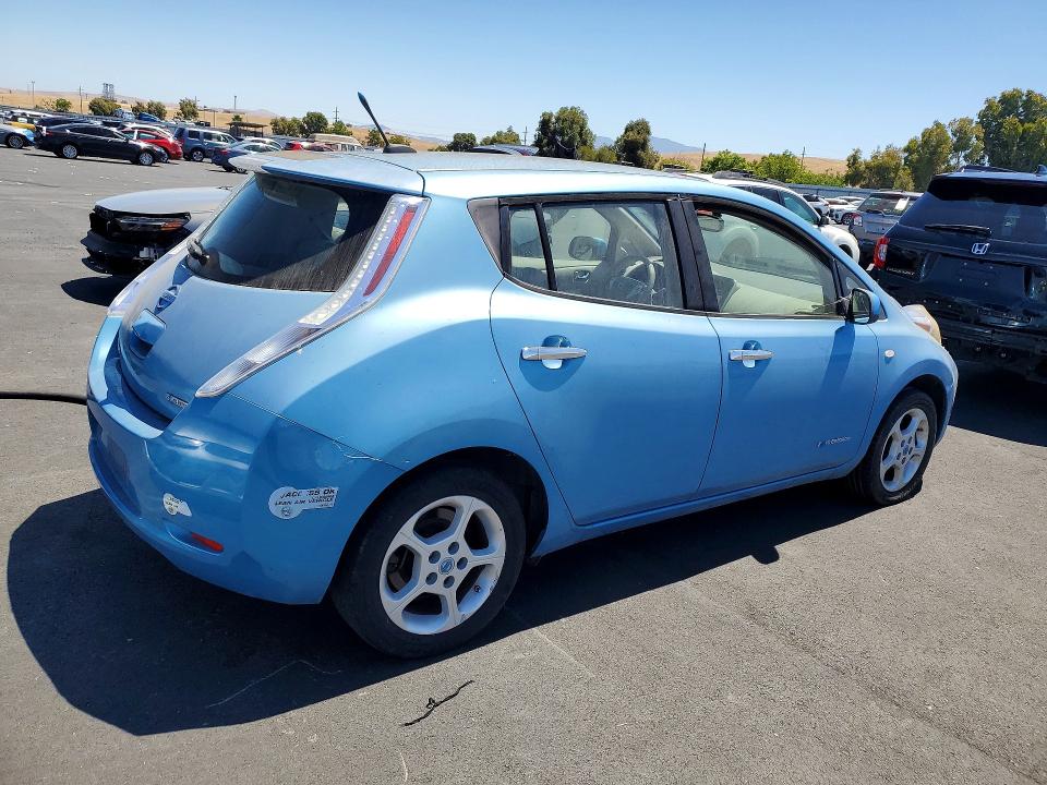 62871756 :رقم المزاد ، JN1AZ0CP2BT002016 vin ، 2011 Nissan Leaf مزاد بيع