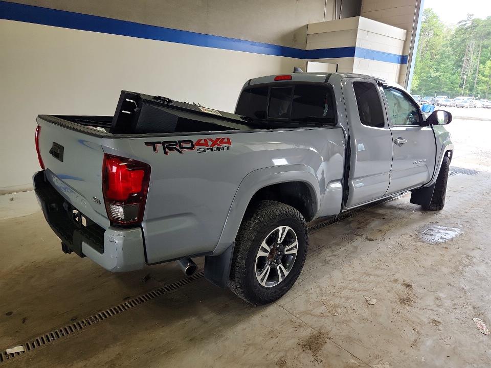 Продаж на аукціоні авто 2018 Toyota Tacoma, vin: 5TFSZ5AN6JX126328, номер лоту: 63659326