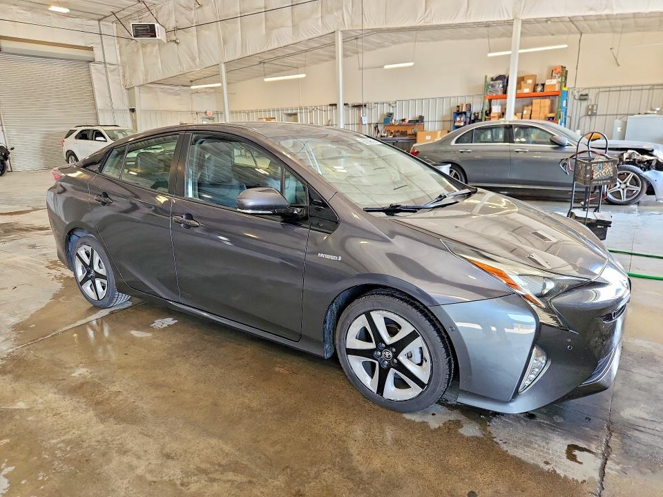 66039616 :رقم المزاد ، JTDKARFU8H3540856 vin ، 2017 Toyota Prius مزاد بيع