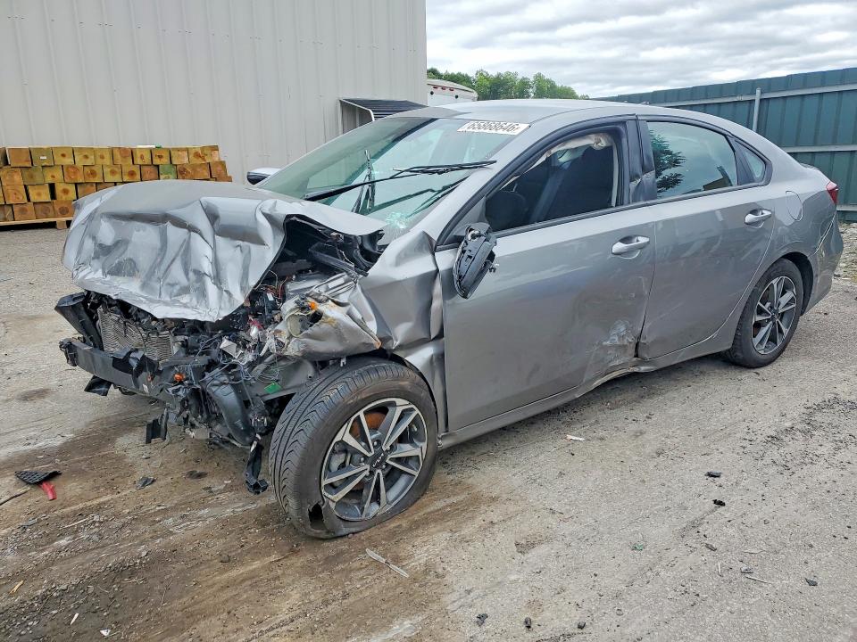 65868646 :رقم المزاد ، 3KPF24AD3PE641982 vin ، 2023 Kia Forte مزاد بيع