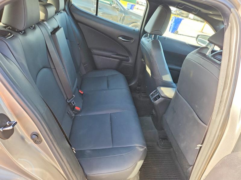 65664596 :رقم المزاد ، JTHP9JBH8M2044933 vin ، 2021 Lexus Ux مزاد بيع