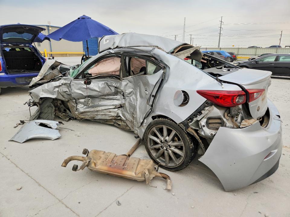 Aukcja sprzedaży 2018 Mazda 3, vin: 3MZBN1V31JM197727, numer aukcji: 66612536