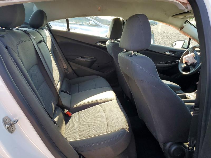 60755076 :رقم المزاد ، 1G1BE5SMXK7122567 vin ، 2019 Chevrolet Cruze مزاد بيع