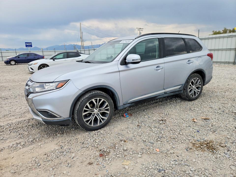 Продажа на аукционе авто 2016 Mitsubishi Outlander, vin: JA4AZ3A32GZ064996, номер лота: 64744096