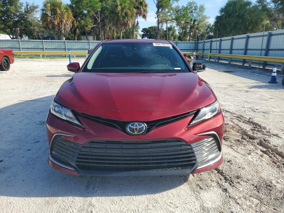 Продаж на аукціоні авто 2022 Toyota Camry, vin: 4T1C11AK1NU045394, номер лоту: 66418016