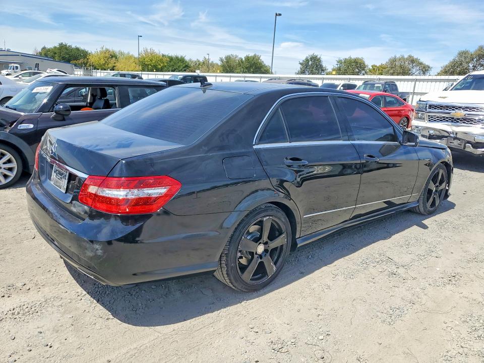 2010 Mercedes-benz E მანქანა იყიდება აუქციონზე, vin: WDDHF5GB0AA020322, აუქციონის ნომერი: 65725096