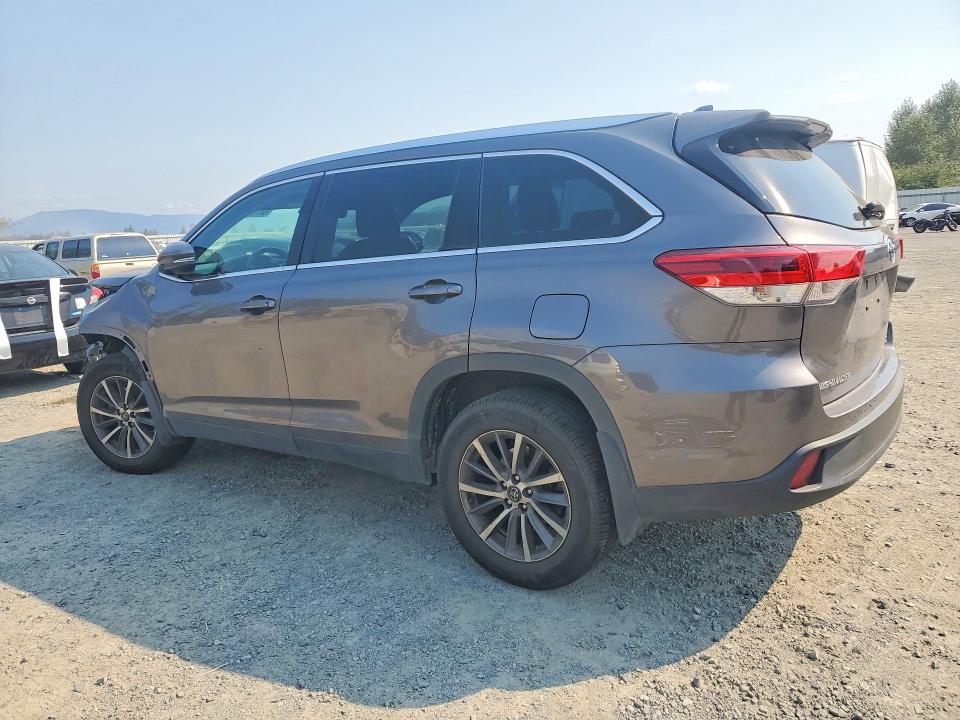 Продажа на аукционе авто 2019 Toyota Highlander, vin: 5TDJZRFHXKS597881, номер лота: 64789046