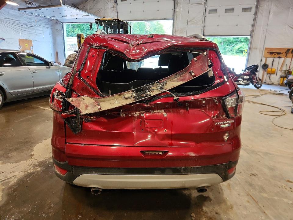 2017 Ford Escape მანქანა იყიდება აუქციონზე, vin: 1FMCU9JD7HUE61395, აუქციონის ნომერი: 65266086