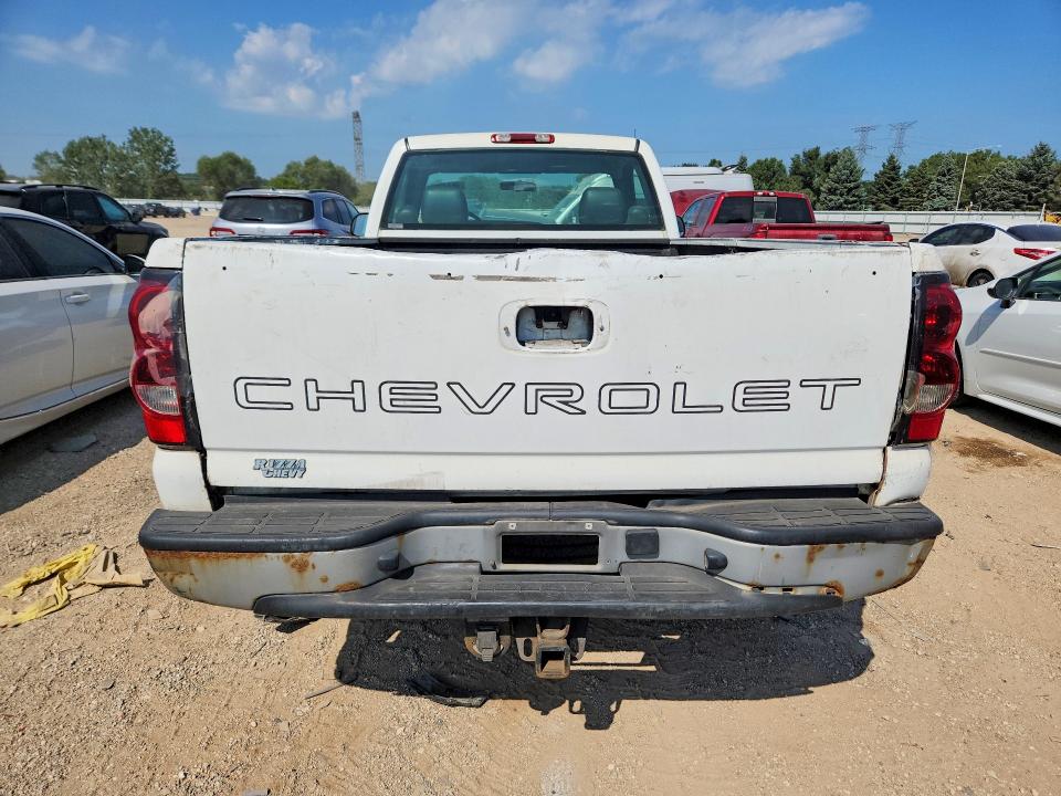 66372226 :رقم المزاد ، 1GCHC24U44E262311 vin ، 2004 Chevrolet Silverado مزاد بيع