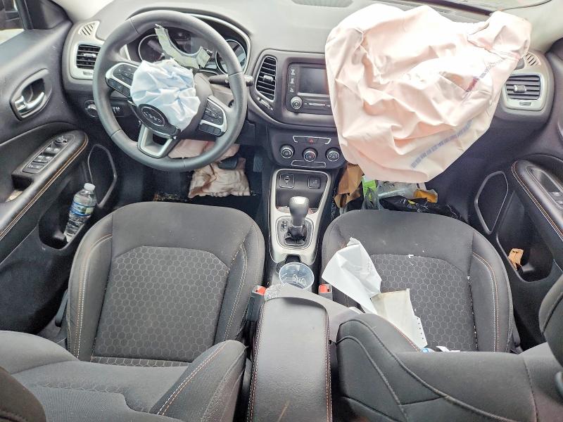 Продаж на аукціоні авто 2018 Jeep Compass, vin: 3C4NJCAB4JT271748, номер лоту: 63922476