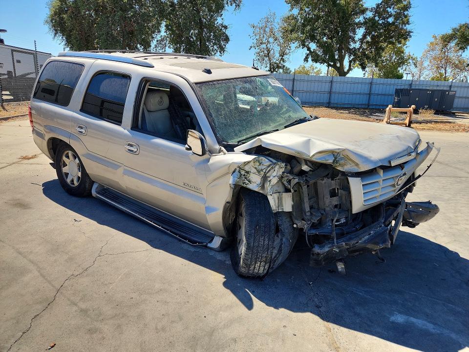 2004 Cadillac Escalade მანქანა იყიდება აუქციონზე, vin: 1GYEK63N84R125916, აუქციონის ნომერი: 66311926