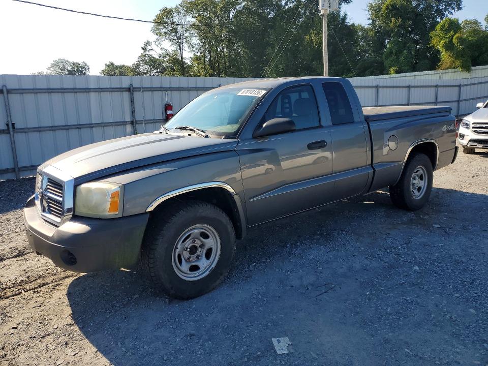 67010126 :رقم المزاد ، 1D7HW22K65S230655 vin ، 2005 Dodge Dakota مزاد بيع