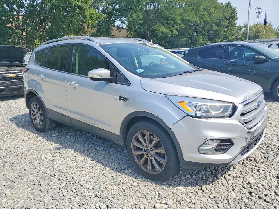 66086186 :رقم المزاد ، 1FMCU9JD4HUF00248 vin ، 2017 Ford Escape مزاد بيع