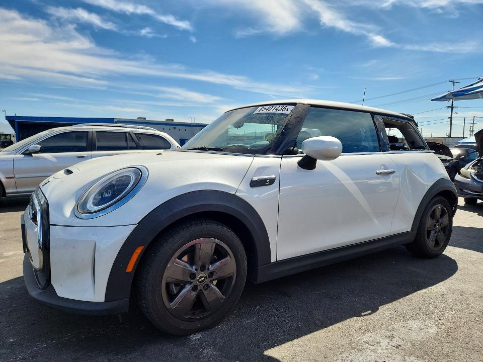 Продажа на аукционе авто 2024 Mini Cooper, vin: WMW13DJ09R2V08824, номер лота: 65401436