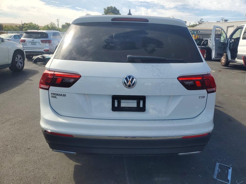 66931586 :رقم المزاد ، 3VV3B7AX3JM087324 vin ، 2018 Volkswagen Tiguan مزاد بيع