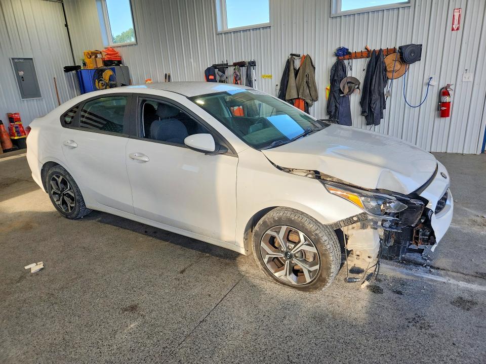 2021 Kia Forte მანქანა იყიდება აუქციონზე, vin: 3KPF24AD4ME395231, აუქციონის ნომერი: 65925466