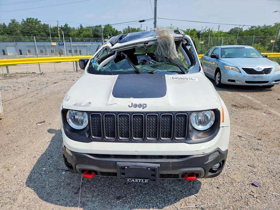 64592916 :رقم المزاد ، ZACNJDC1XNPN69967 vin ، 2022 Jeep Renegade مزاد بيع