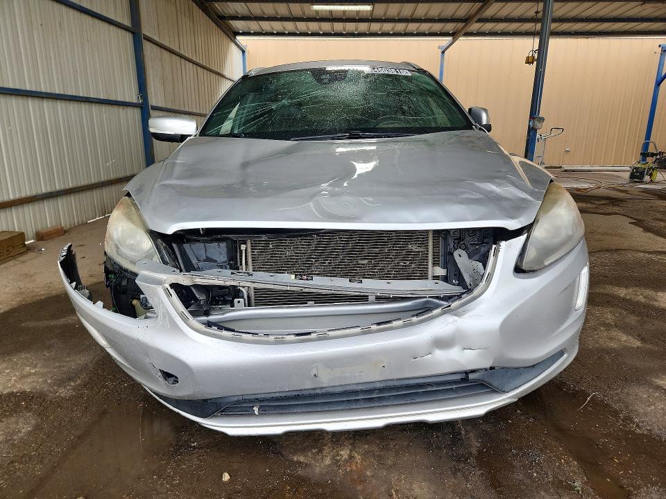 2015 Volvo Xc60 მანქანა იყიდება აუქციონზე, vin: YV4902RCXF2560442, აუქციონის ნომერი: 64603816