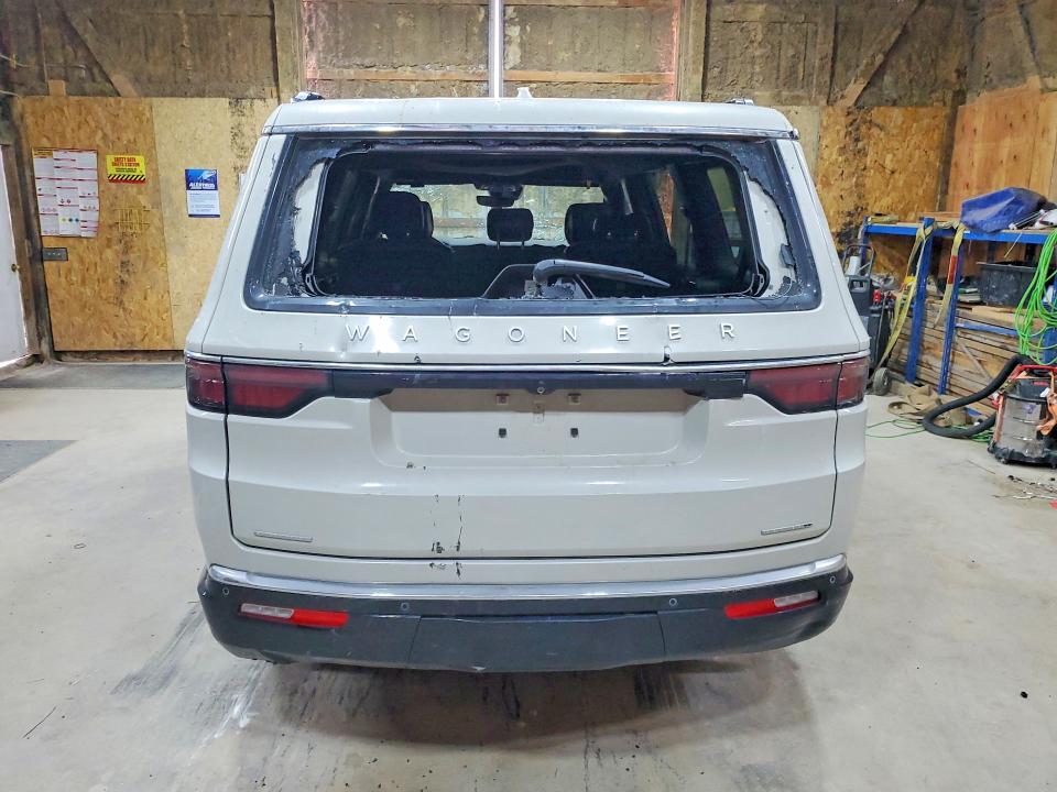 61918136 :رقم المزاد ، 1C4SJVAT8NS206562 vin ، 2022 Jeep Wagoneer مزاد بيع