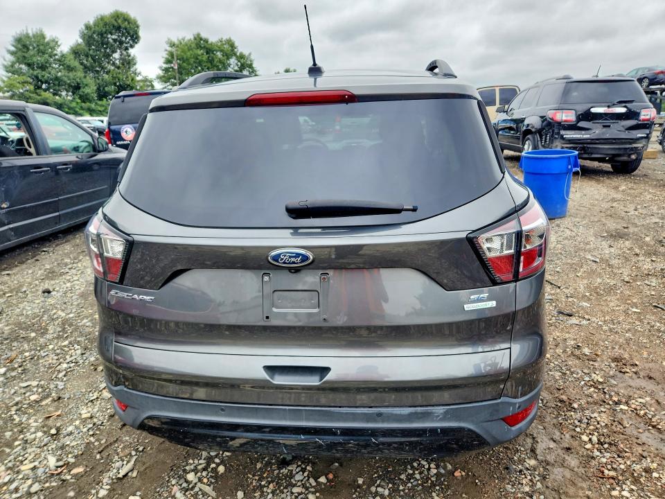 Продажа на аукционе авто 2017 Ford Escape, vin: 1FMCU0GD7HUD18336, номер лота: 64142236