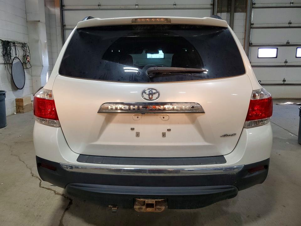 Продажа на аукционе авто 2013 Toyota Highlander, vin: 5TDBK3EH0DS231230, номер лота: 65293076