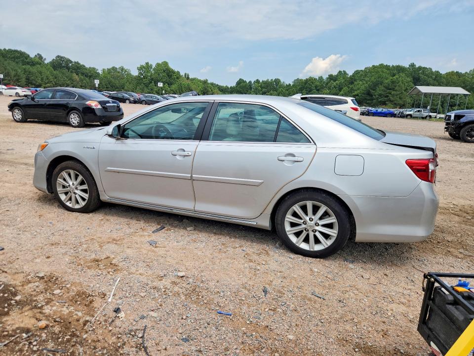2014 Toyota Camry Hybrid მანქანა იყიდება აუქციონზე, vin: 4T1BD1FK3EU122908, აუქციონის ნომერი: 64272606