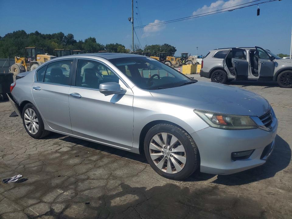 2015 Honda Accord მანქანა იყიდება აუქციონზე, vin: 1HGCR2F8XFA106083, აუქციონის ნომერი: 65895186