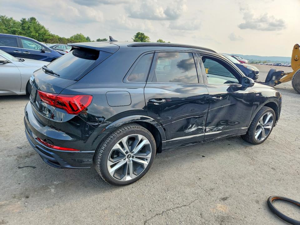 2021 Audi Q3 მანქანა იყიდება აუქციონზე, vin: WA1DECF3XM1031739, აუქციონის ნომერი: 63717926