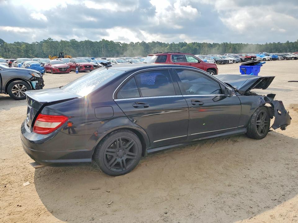 66637736 :رقم المزاد ، WDDGF5GB0AR112673 vin ، 2010 Mercedes-benz C مزاد بيع