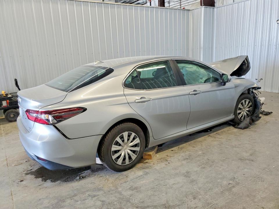 Продажа на аукционе авто 2022 Toyota Camry, vin: 4T1C31AK4NU575112, номер лота: 63899846