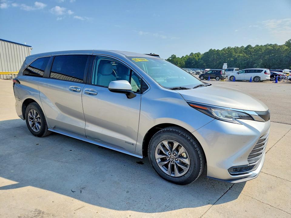 Продажа на аукционе авто 2021 Toyota Sienna, vin: 5TDKRKEC7MS051494, номер лота: 64283176