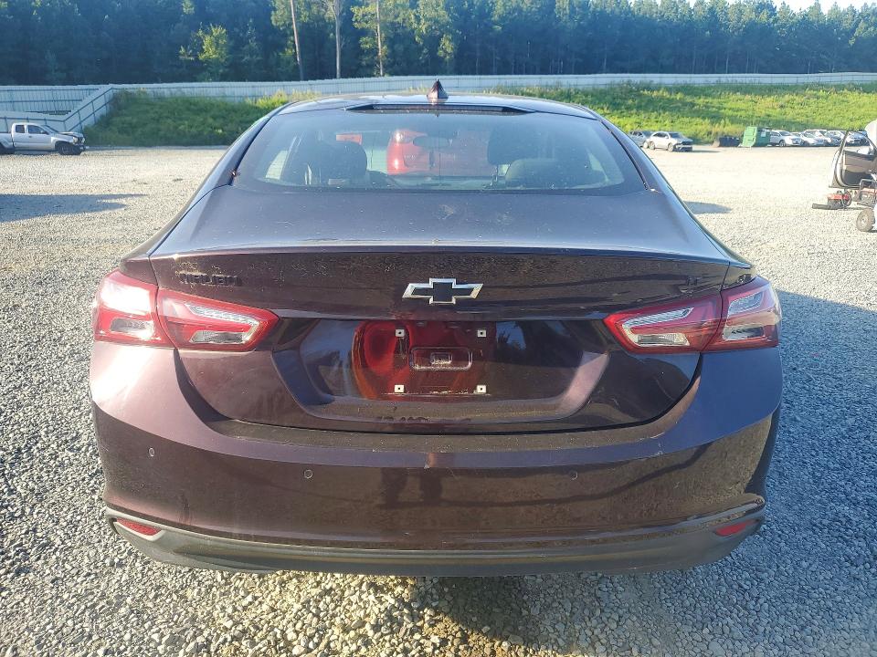 63732126 :رقم المزاد ، 1G1ZD5ST0MF068438 vin ، 2021 Chevrolet Malibu مزاد بيع