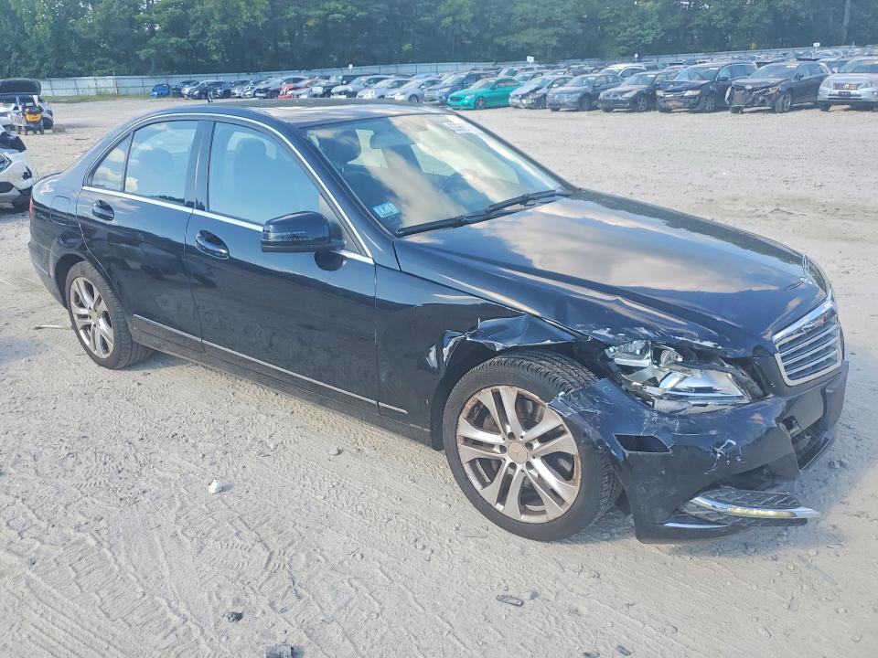 2013 Mercedes-benz C მანქანა იყიდება აუქციონზე, vin: WDDGF8AB4DR266415, აუქციონის ნომერი: 63988876