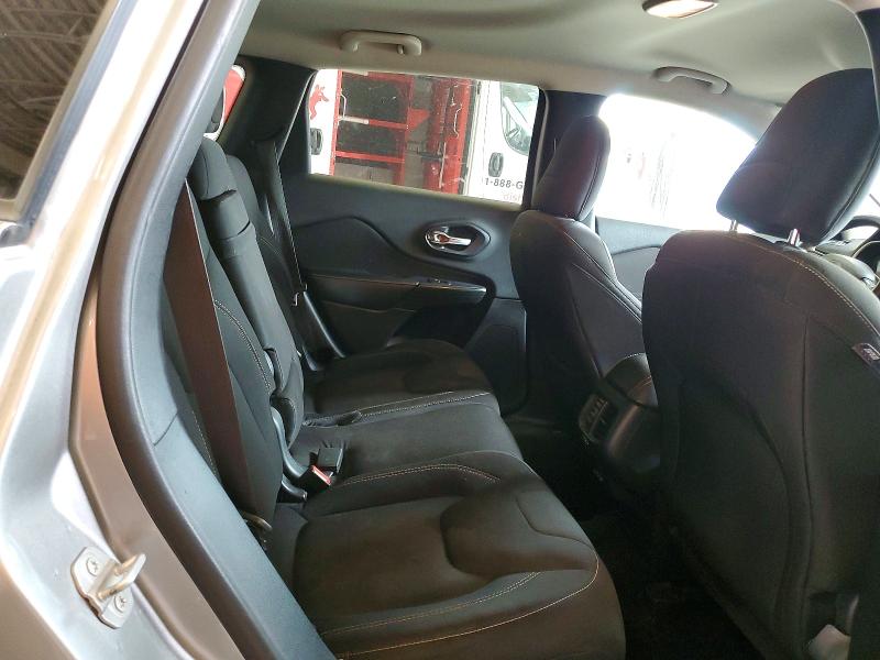 66554946 :رقم المزاد ، 1C4PJLCB7FW790705 vin ، 2015 Jeep Cherokee مزاد بيع