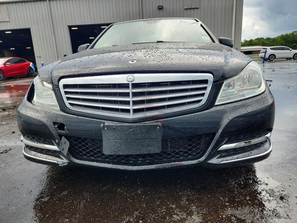 Продажа на аукционе авто 2014 Mercedes-benz C, vin: WDDGF8ABXER310001, номер лота: 64801256