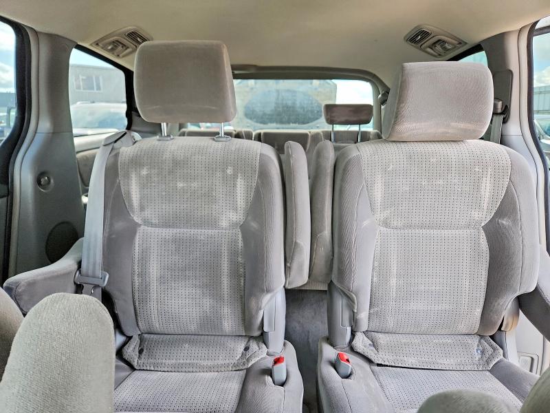 65381096 :رقم المزاد ، 5TDBK23C77S000587 vin ، 2007 Toyota Sienna مزاد بيع