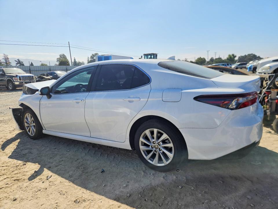 65486886 :رقم المزاد ، 4T1C11AK9RU841607 vin ، 2024 Toyota Camry مزاد بيع