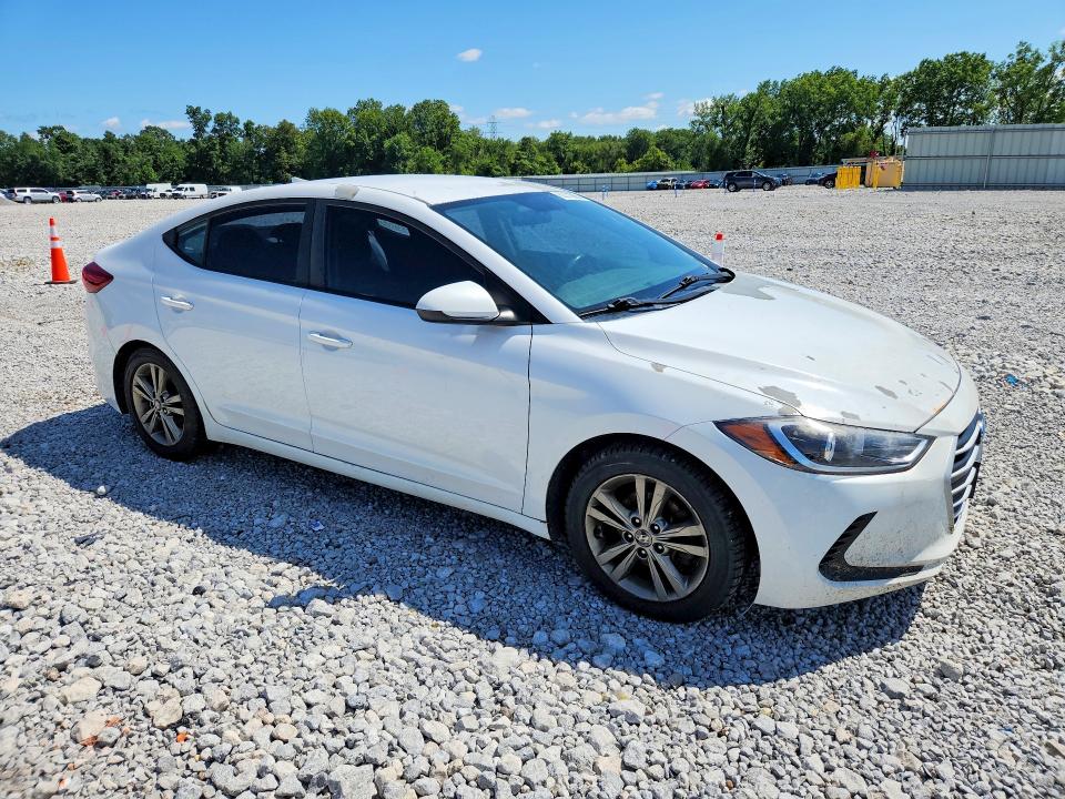 62273866 :رقم المزاد ، 5NPD84LF6JH215842 vin ، 2018 Hyundai Elantra مزاد بيع