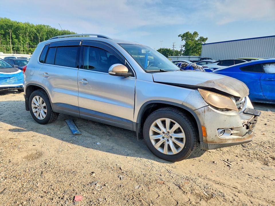 Продажа на аукционе авто 2010 Volkswagen Tiguan, vin: WVGAV7AX5AW500725, номер лота: 64835806