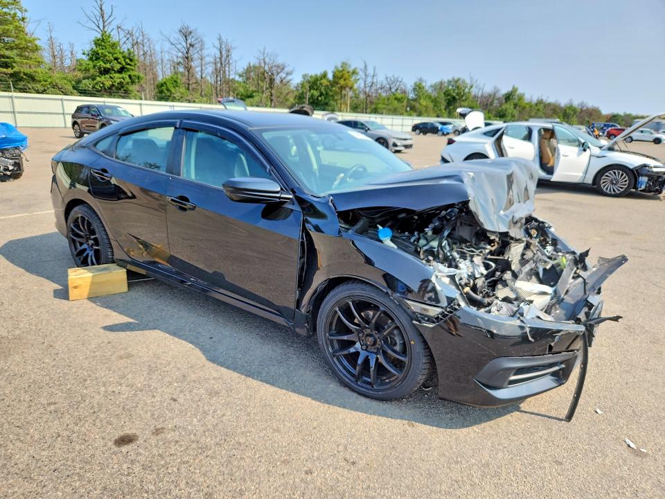 Продаж на аукціоні авто 2018 Honda Civic, vin: 2HGFC2F56JH574598, номер лоту: 64892486