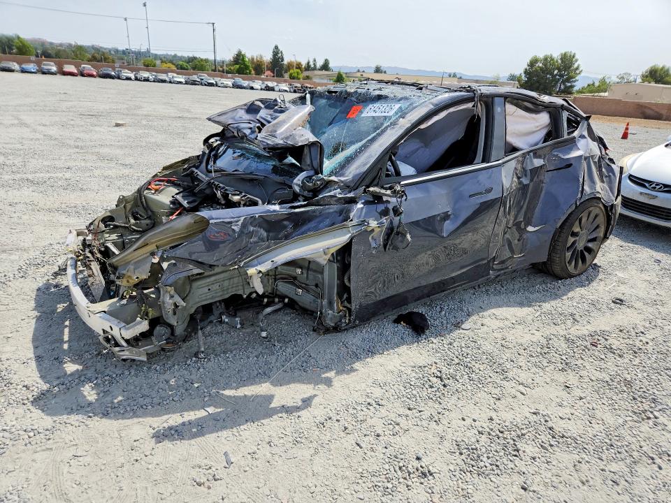 2021 Tesla Model Y მანქანა იყიდება აუქციონზე, vin: 5YJYGDEF6MF272529, აუქციონის ნომერი: 61451326