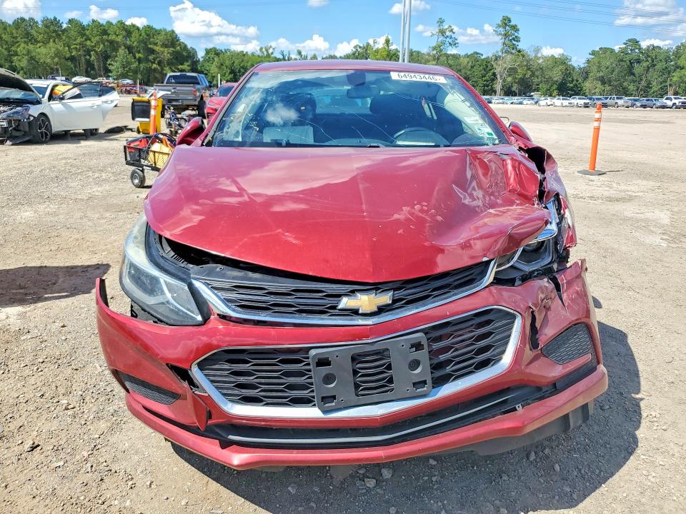 64943446 :رقم المزاد ، 1G1BE5SM0H7251765 vin ، 2017 Chevrolet Cruze مزاد بيع