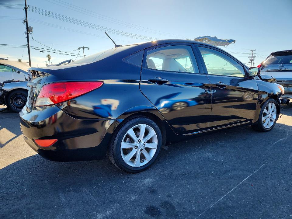 65549786 :رقم المزاد ، KMHCU4AE8EU748123 vin ، 2014 Hyundai Accent مزاد بيع