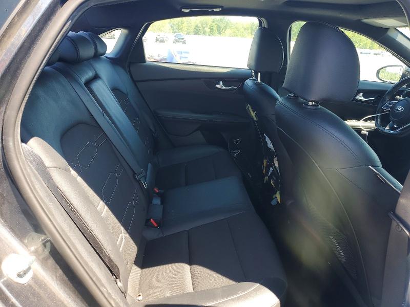 63726736 :رقم المزاد ، 3KPF34AD5ME410364 vin ، 2021 Kia Forte مزاد بيع