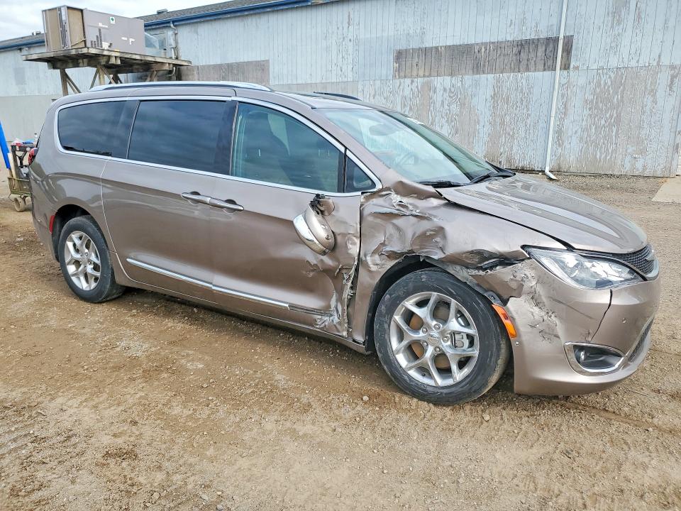 Продажа на аукционе авто 2017 Chrysler Pacifica, vin: 2C4RC1GG3HR747889, номер лота: 63841376